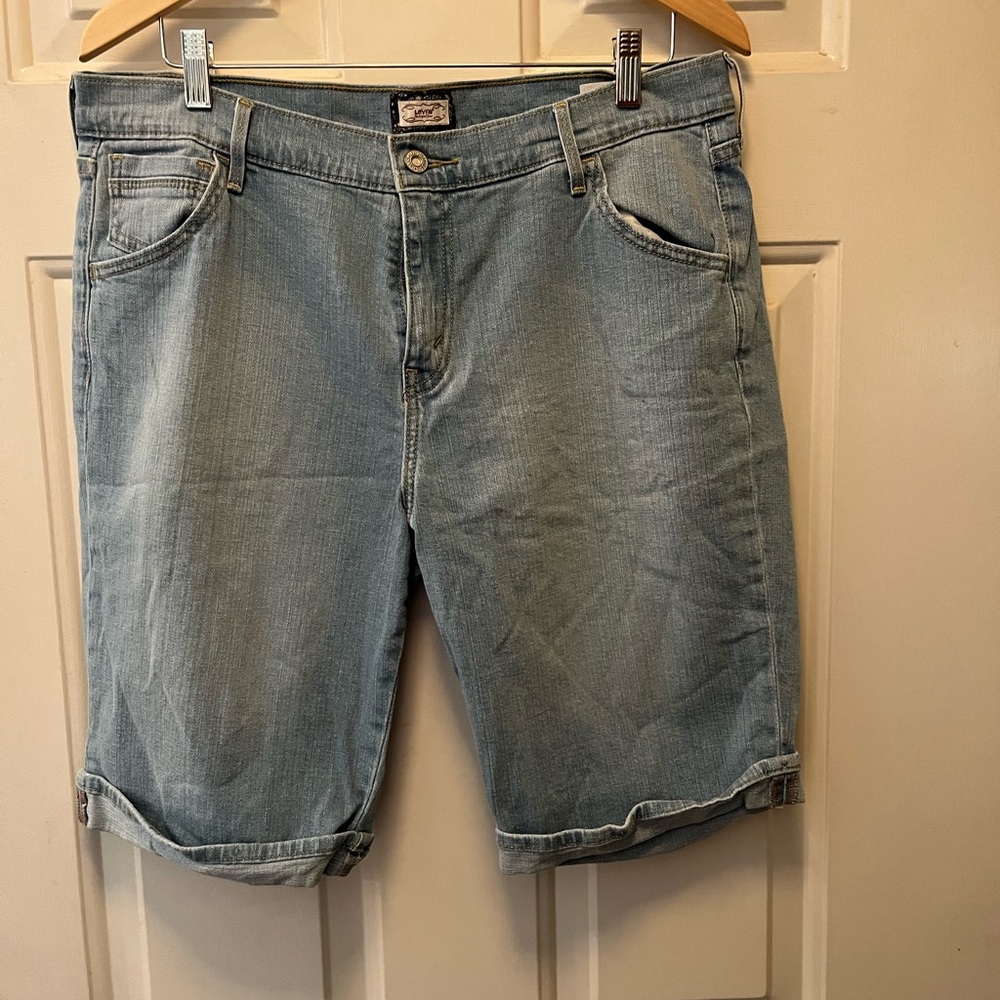 Levi's 515 Bermuda Blue Jean Shorts Classic Summer Style